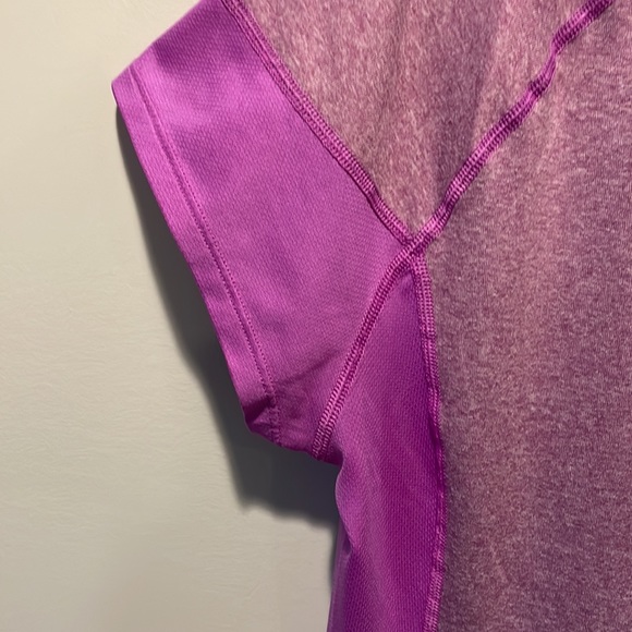 The North Face performance purple tee - XL - Picture 5 of 6